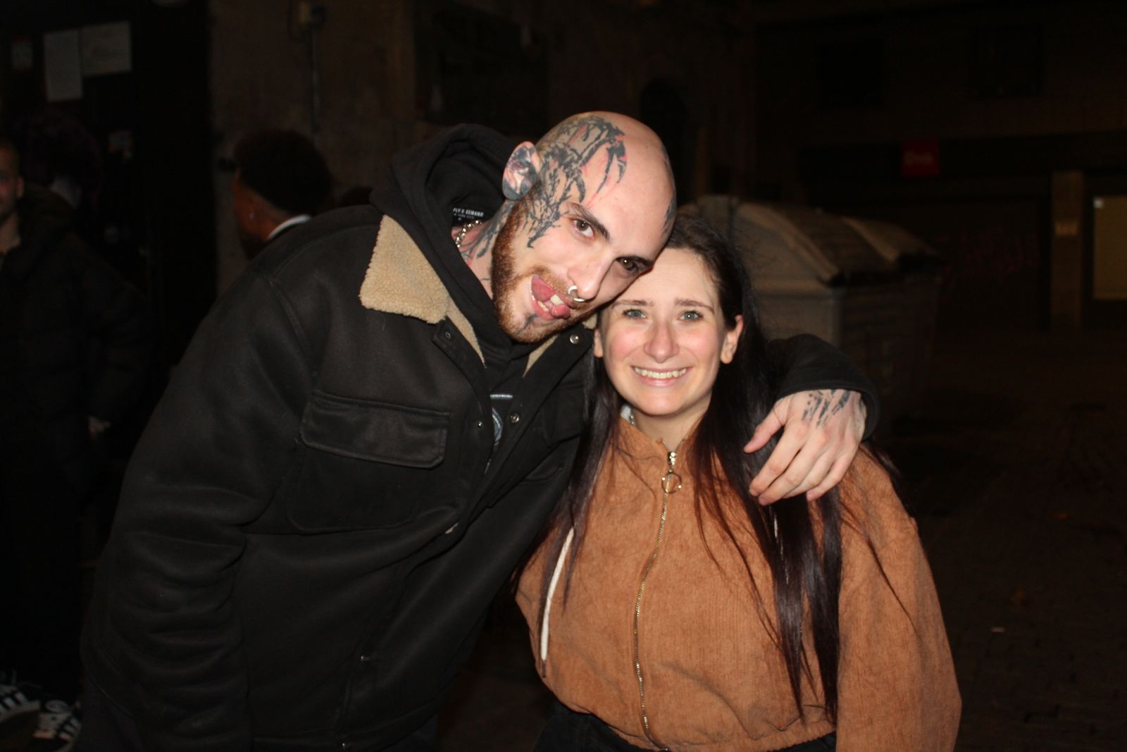 El Fin de Año Universitario continua por los bares de la capital del Tormes tras las doce campanadas