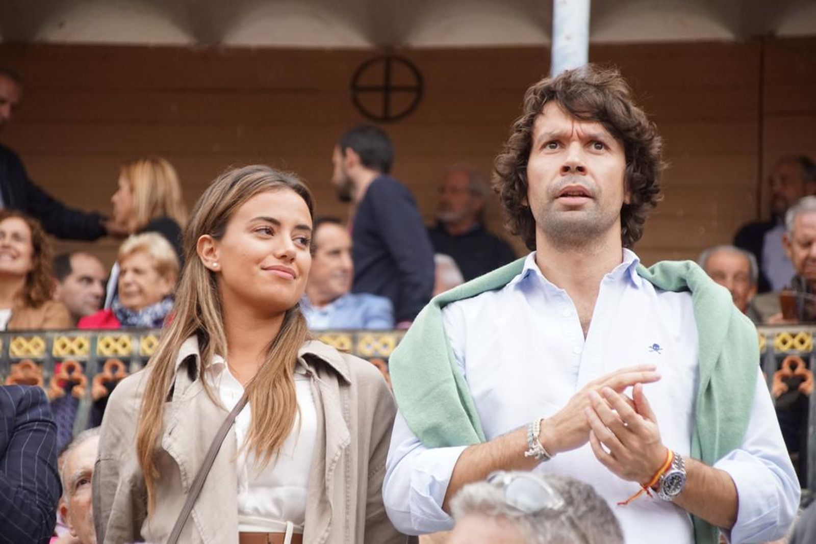tendidos-de-la-glorieta-durante-la-corrida-de-garcia-y-olga-jimenez-16