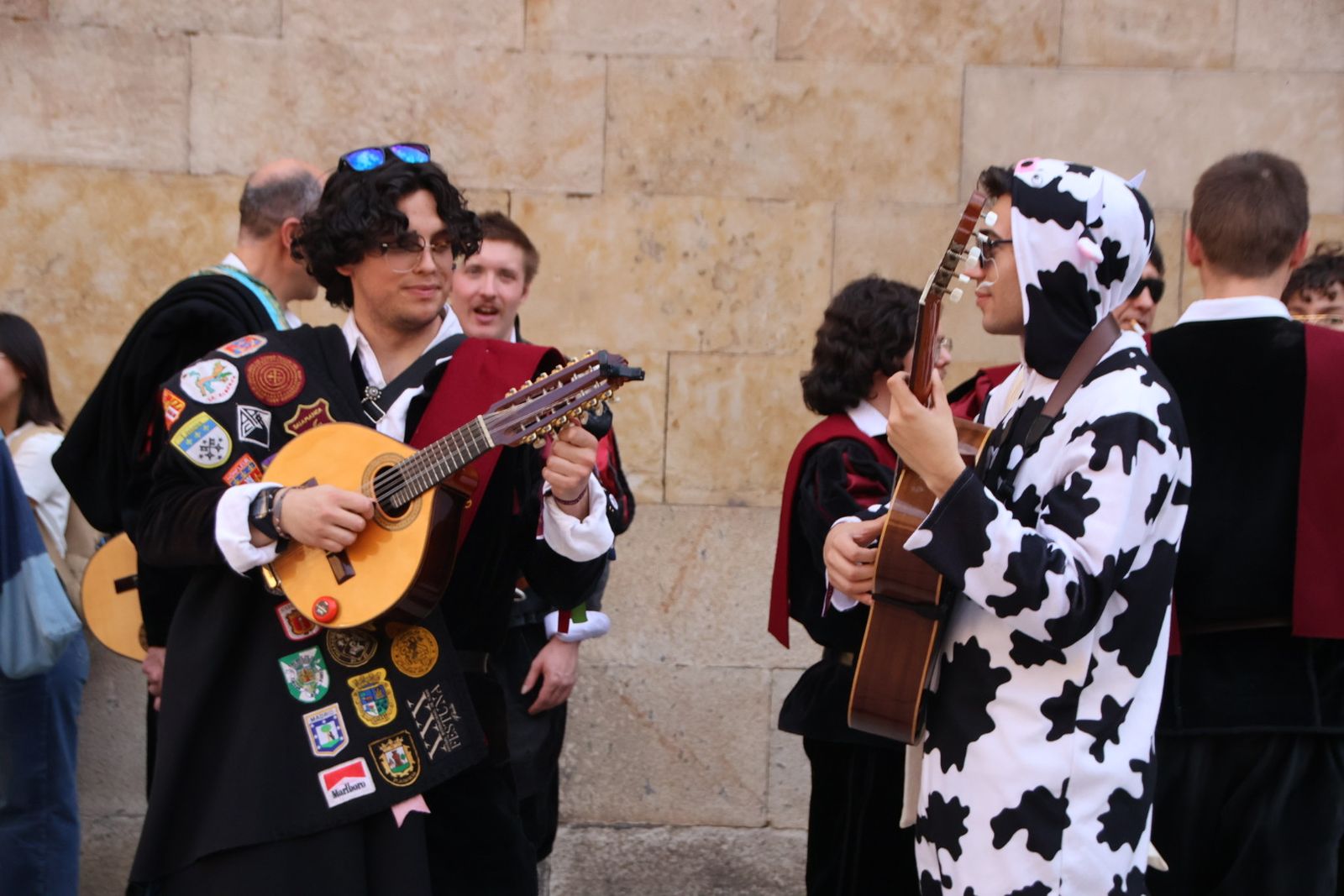 Tunas de toda España cantan al son de la historia por las calles de Salamanca