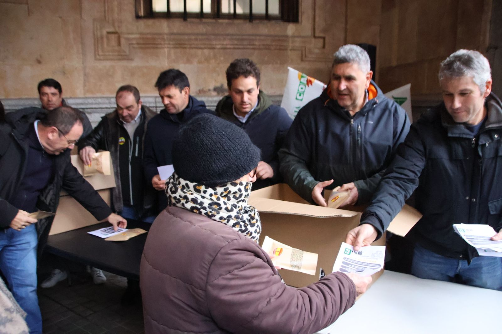 El sector de las legumbres y el cereal se manifiesta en Gran Vía contra Mercosur