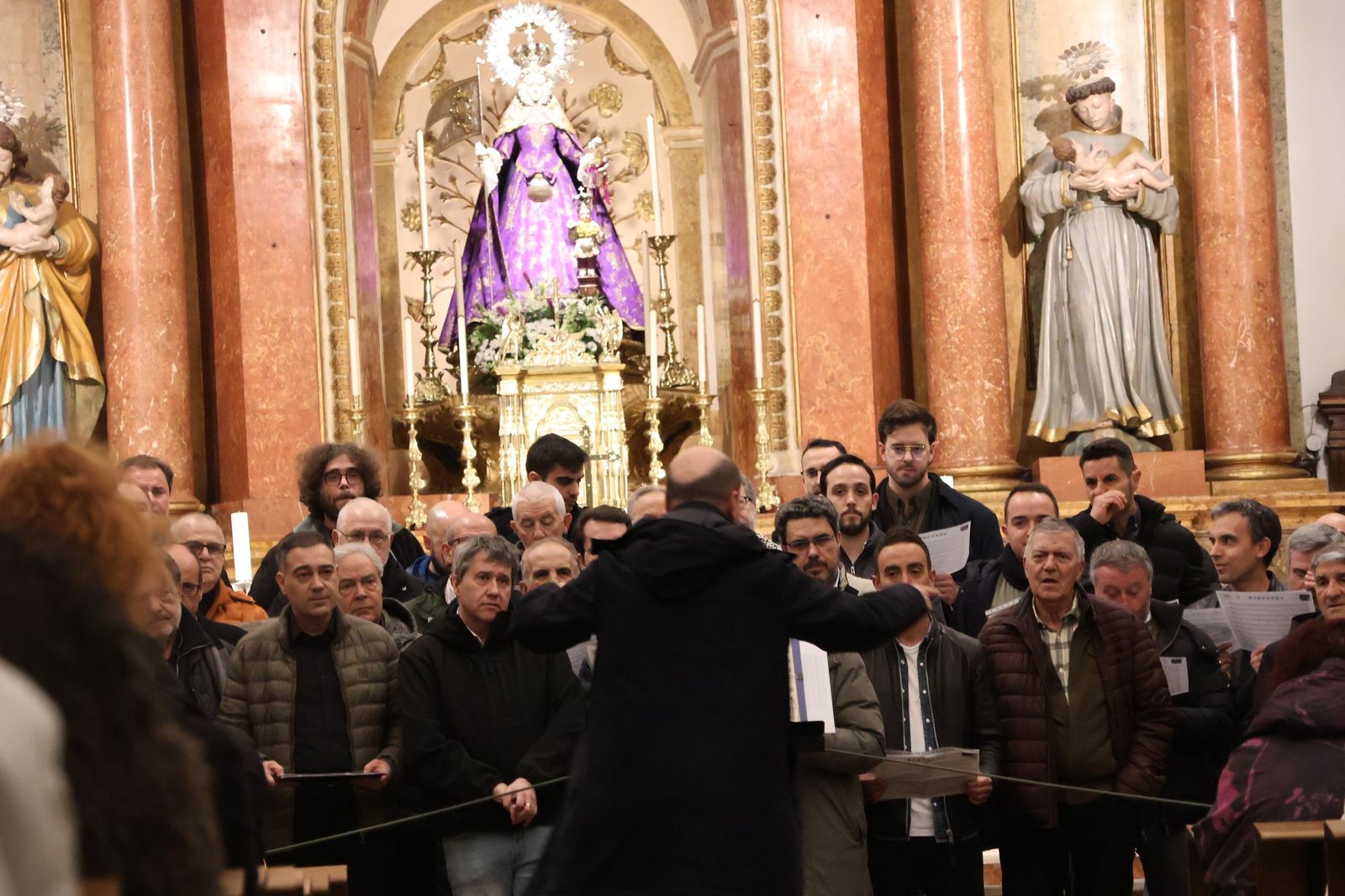 GALERÍA | Silencio rito entrada