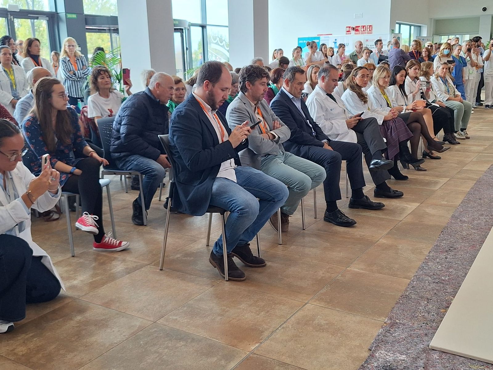 50º Aniversario del Hospital Clínico  Universitario con una intervención artística “Latidos  de barro” (5).jpeg