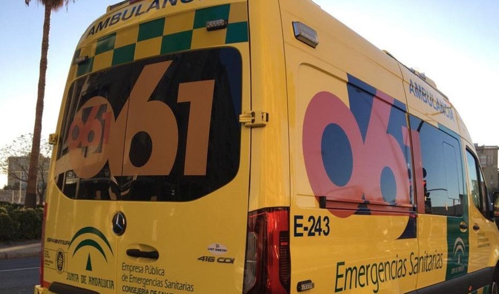 Ambulancia del servicio de emergencias sanitarias 061