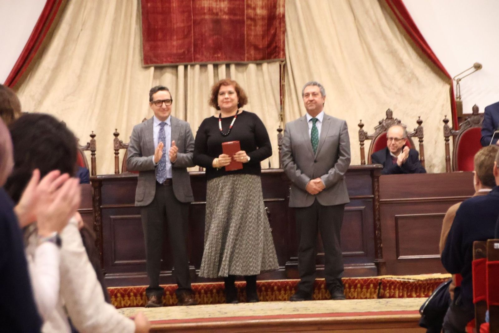 Juan Manuel Corchado, entregará las distinciones al Personal Técnico, de Gestión y de Administración y Servicios que cumple 15, 25 o 35 años de servicio o accede a la jubilación