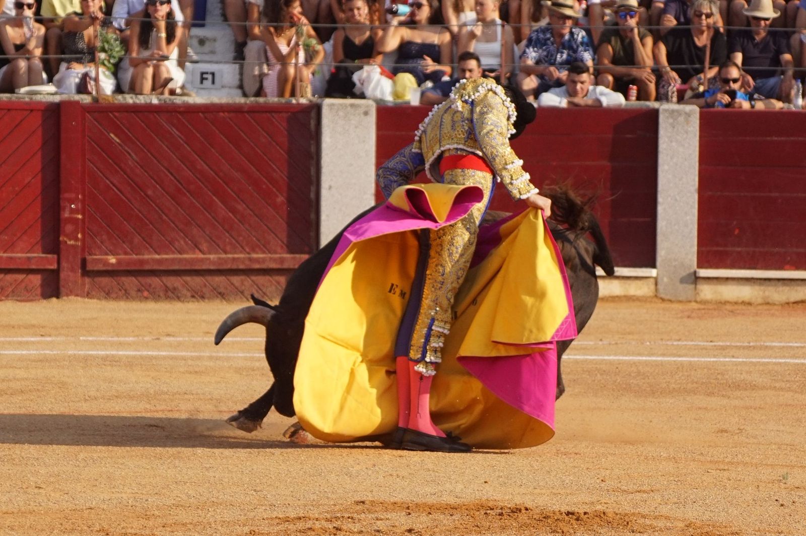 : Emilio de Justo y Diosleguarde cierran en hombros una feria de Guijuelo marcada por las despedidas de El Capea y Javier Castaño
