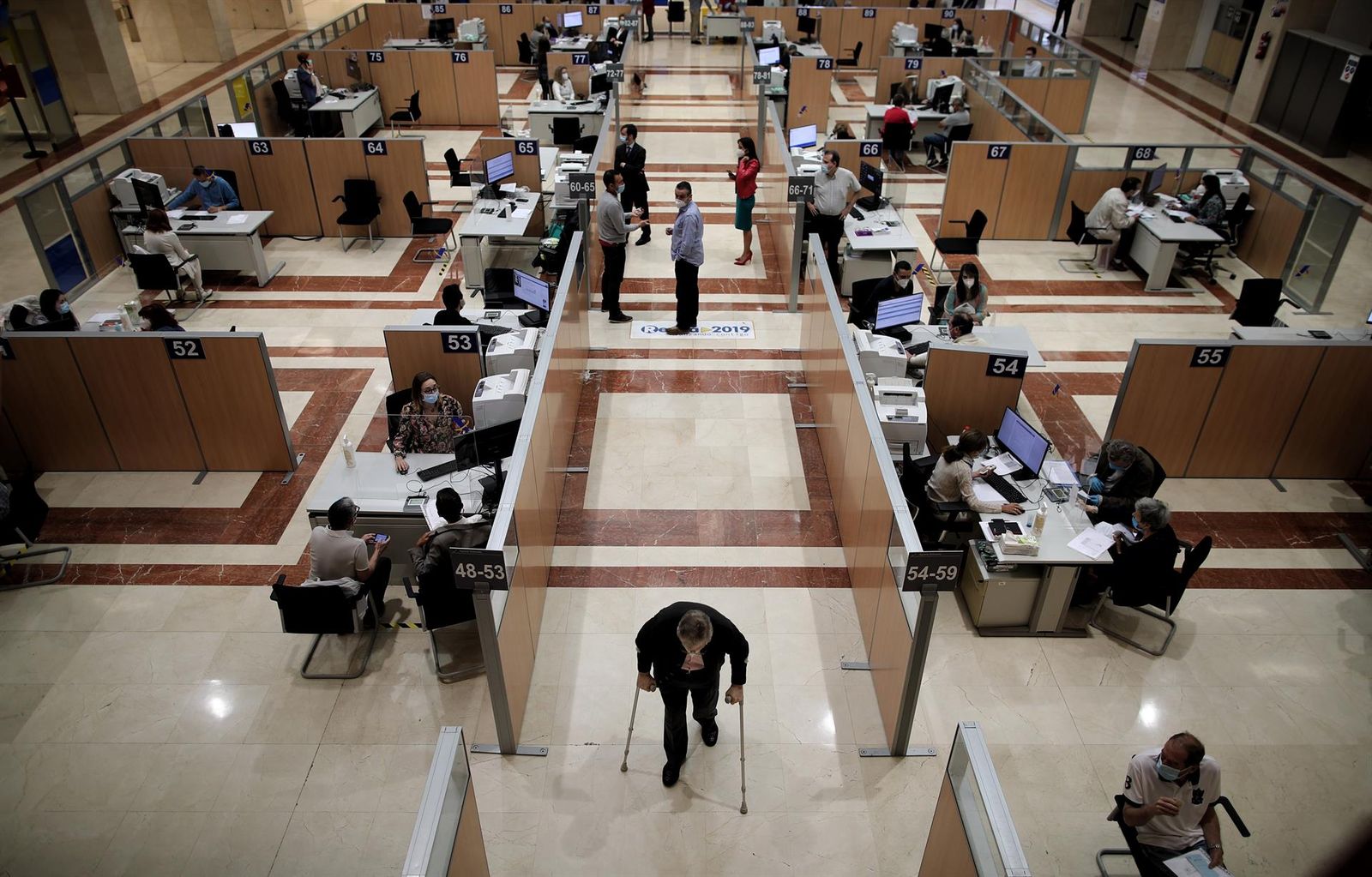 Vista general de una oficina de la Agencia Tributaria. Foto de archivo