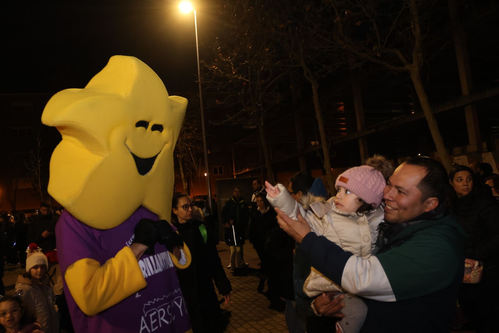 Pasacalles navideño en el barrio de El Zurguén