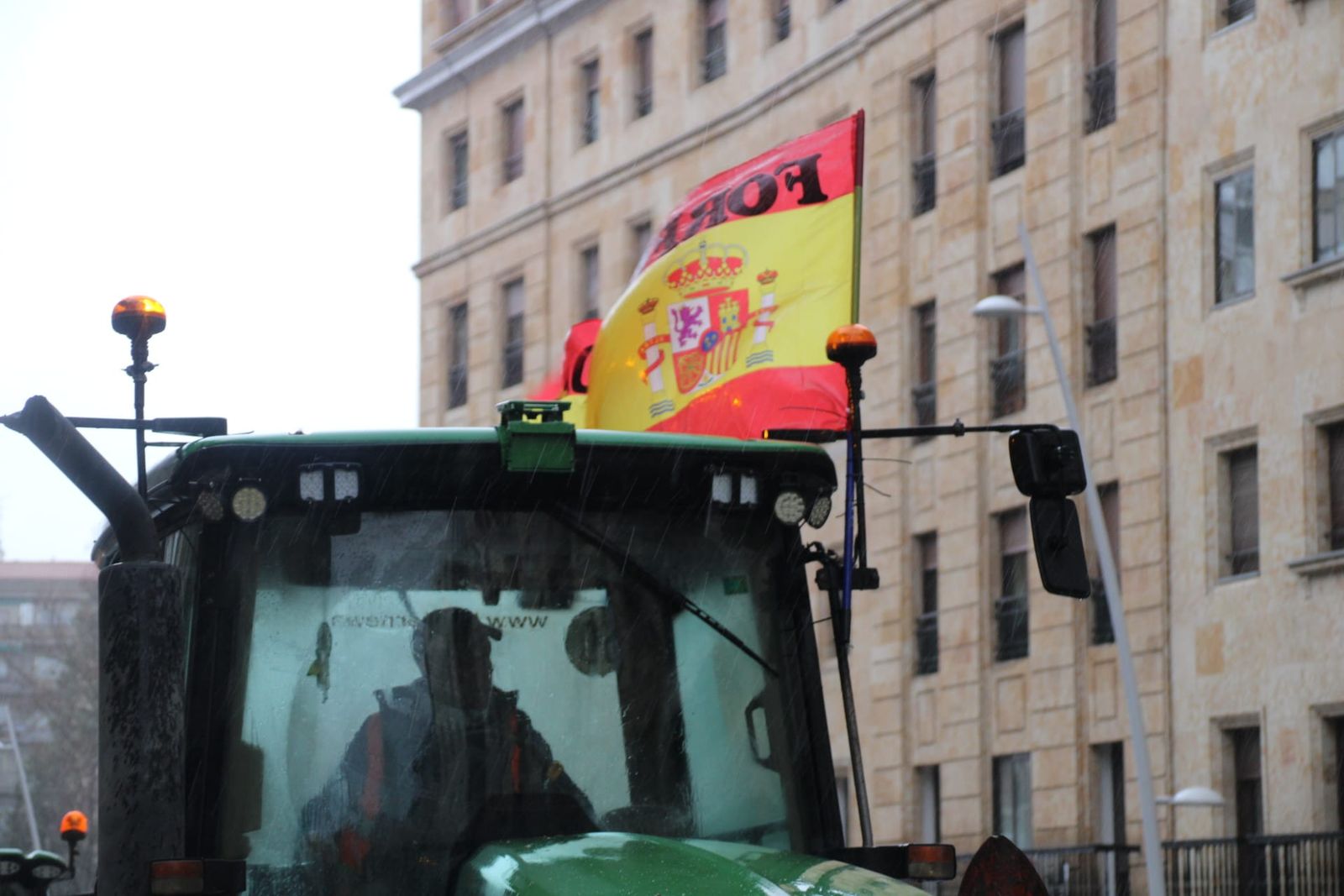 En imágenes la marcha con tractores y vehículos de campo en Salamanca en protesta contra Mercosur