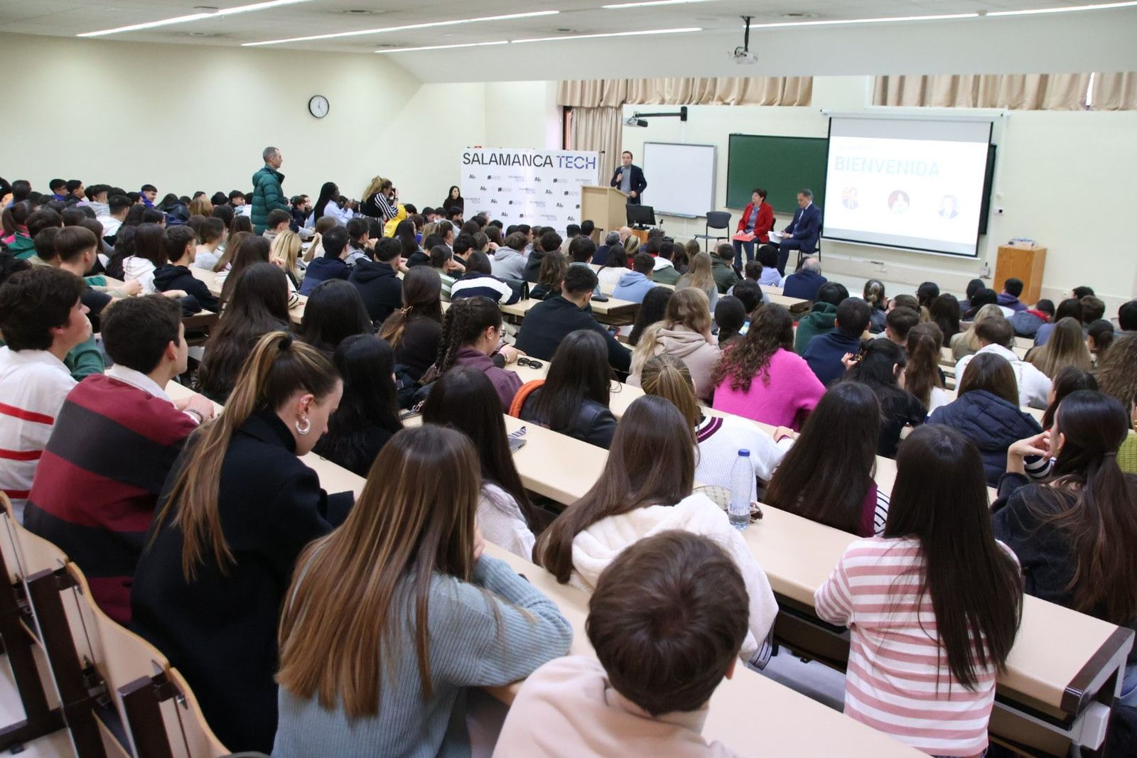 20231124122556-img-2560