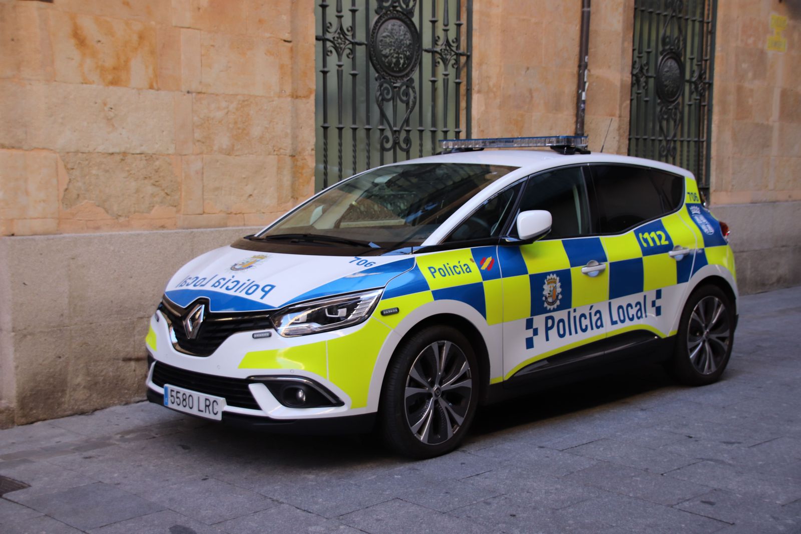 Policía local Calle Zamora