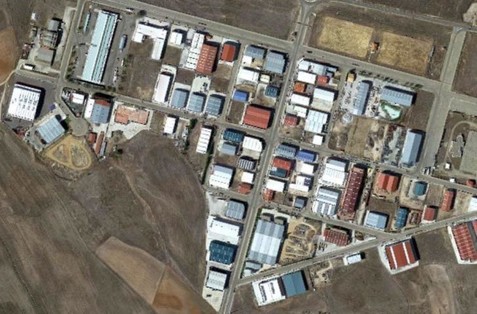 El PSOE exige ejecutar la reindustrialización con discriminación positiva para la provincia