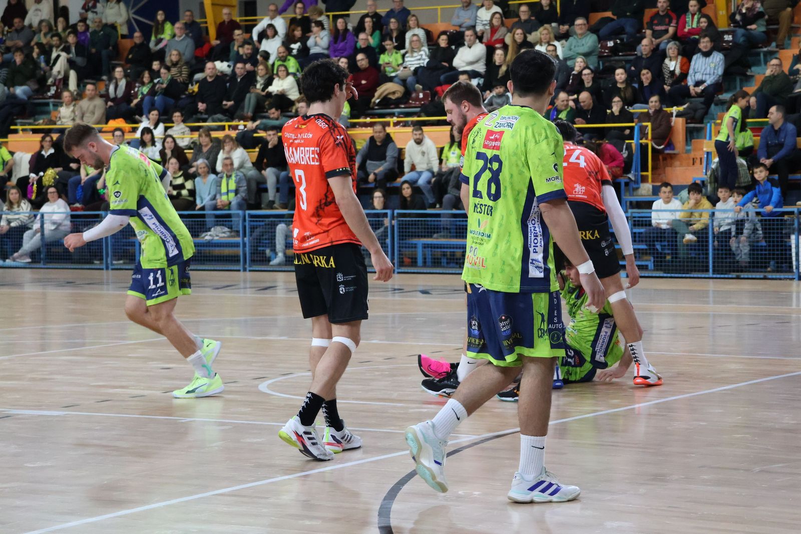 Balonmano Zamora- Ademar León