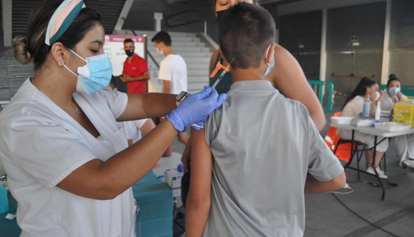 Vacunación en Ifeza a los niños de 12 años