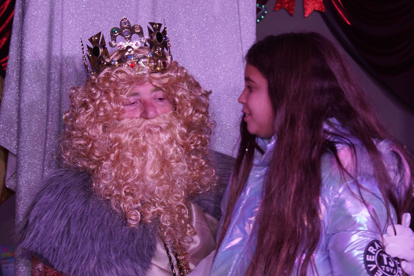 Los Reyes Magos reciben las cartas de los niños de El Encinar