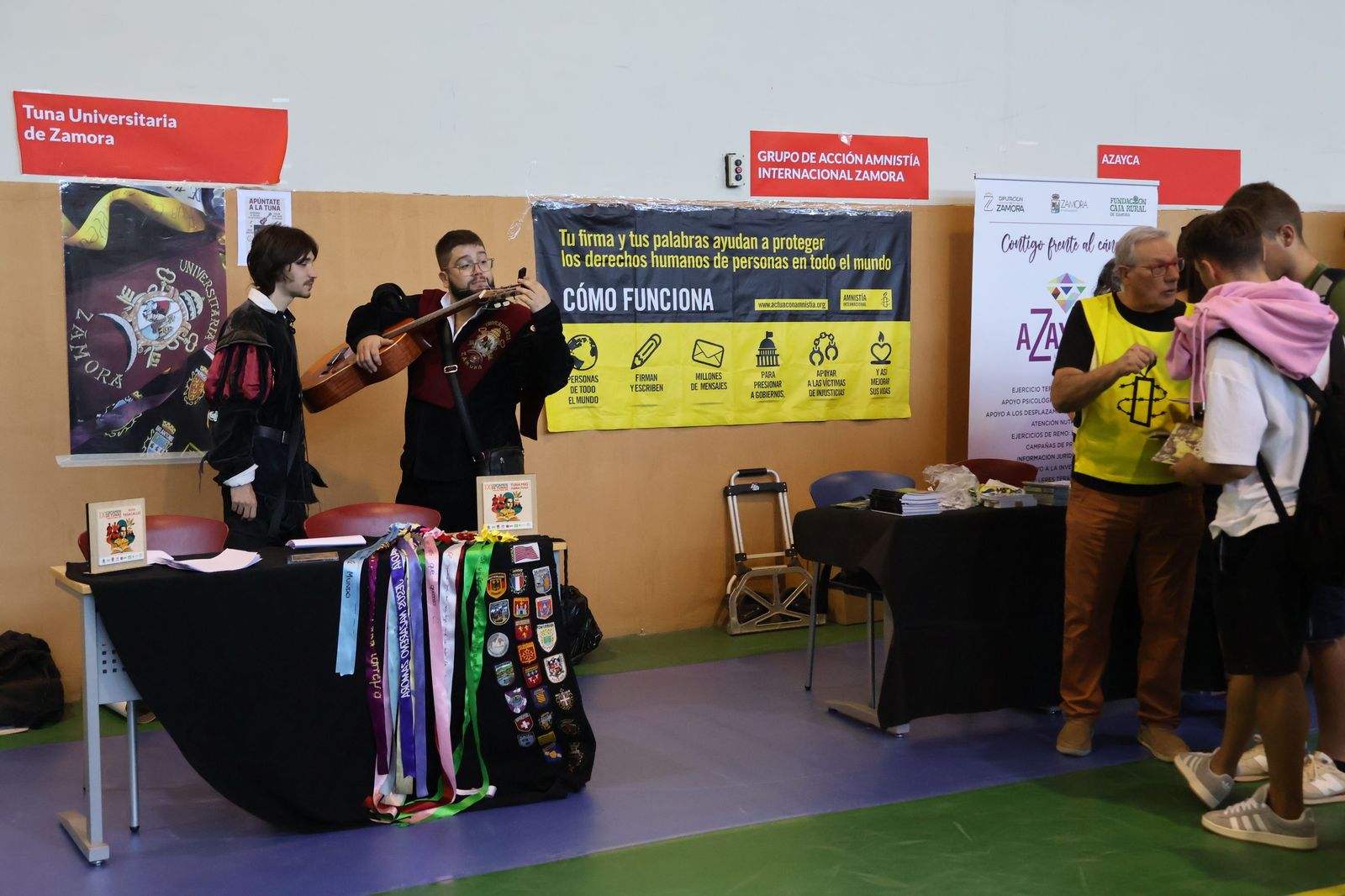 Feria de Bienvenida de la USAL en el Campus de Viriato