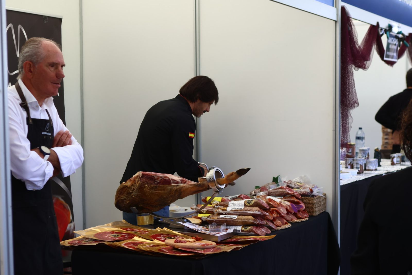 Ledesma ensalza la tradición salmantina con su Feria Alimentaria y Muestra Artesana