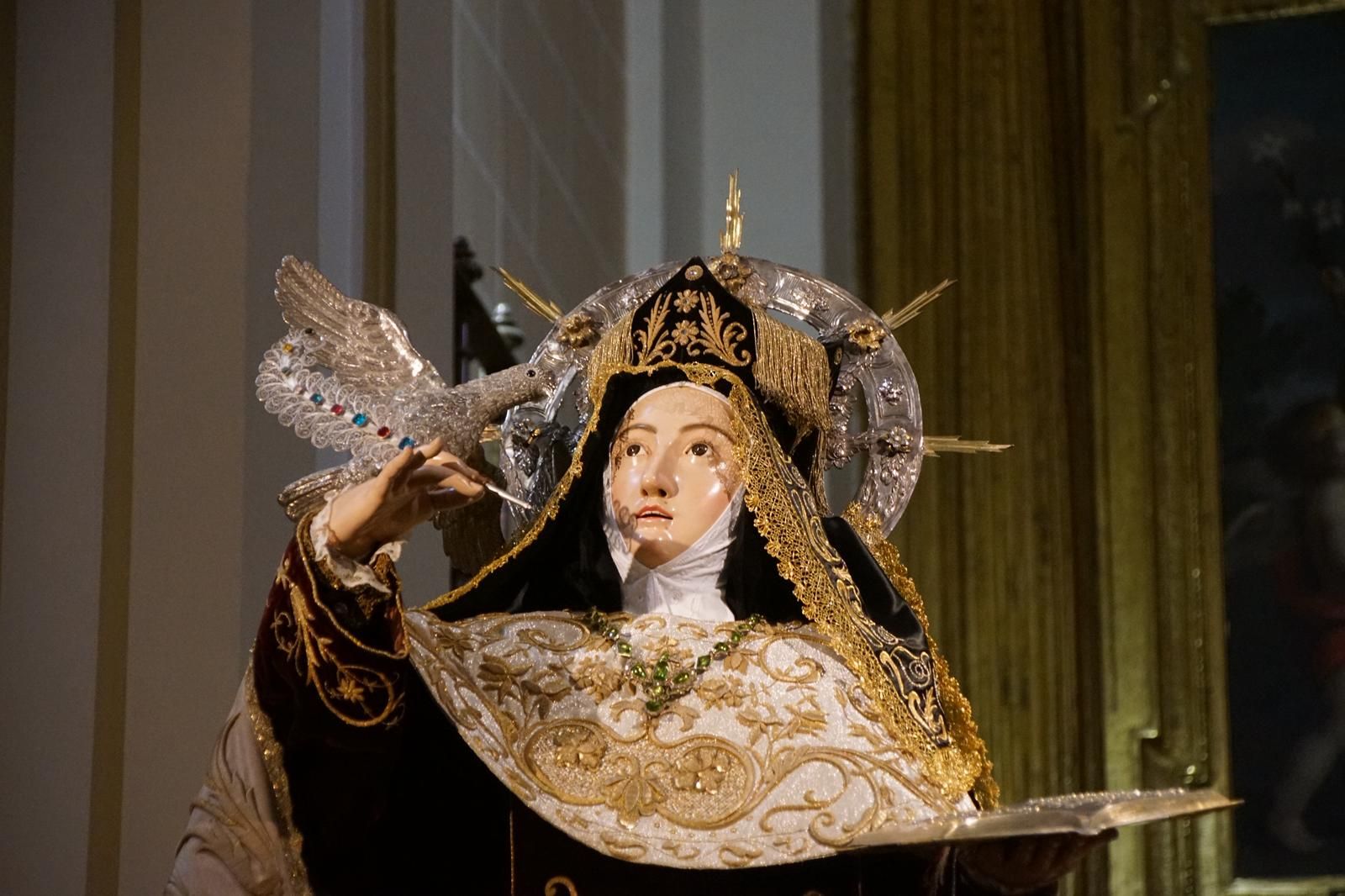 Procesión del regreso a clausura de Santa Teresa de Jesús
