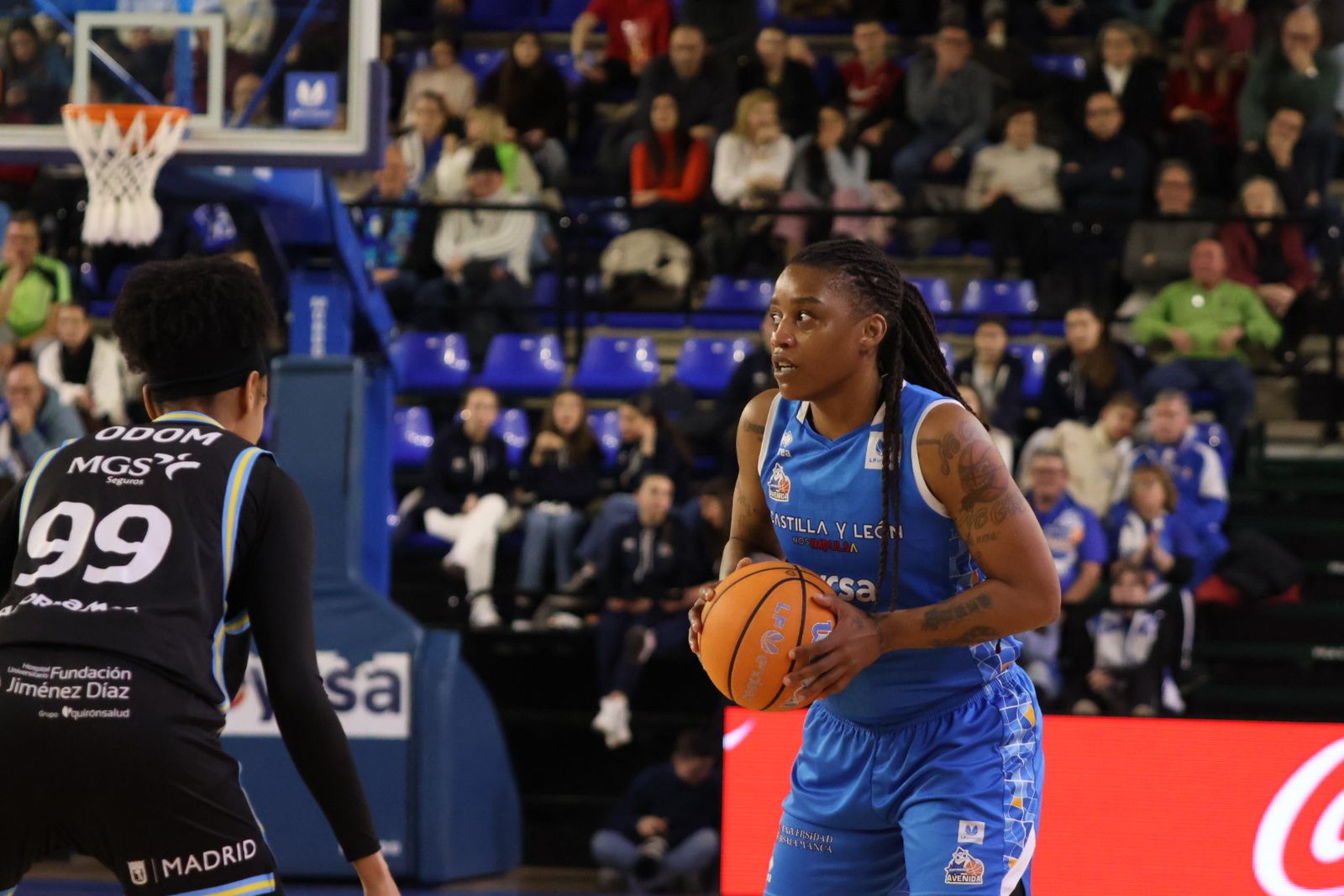 Perfumerías Avenida – Estudiantes