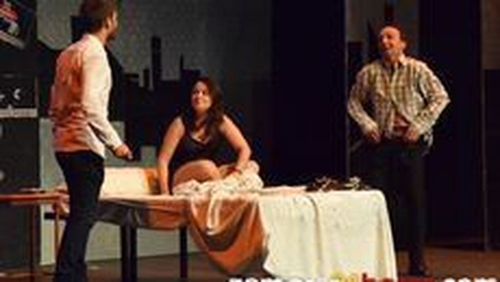 ‘Cuadros de humor y desamor’ para respaldar la labor de AZADAHI