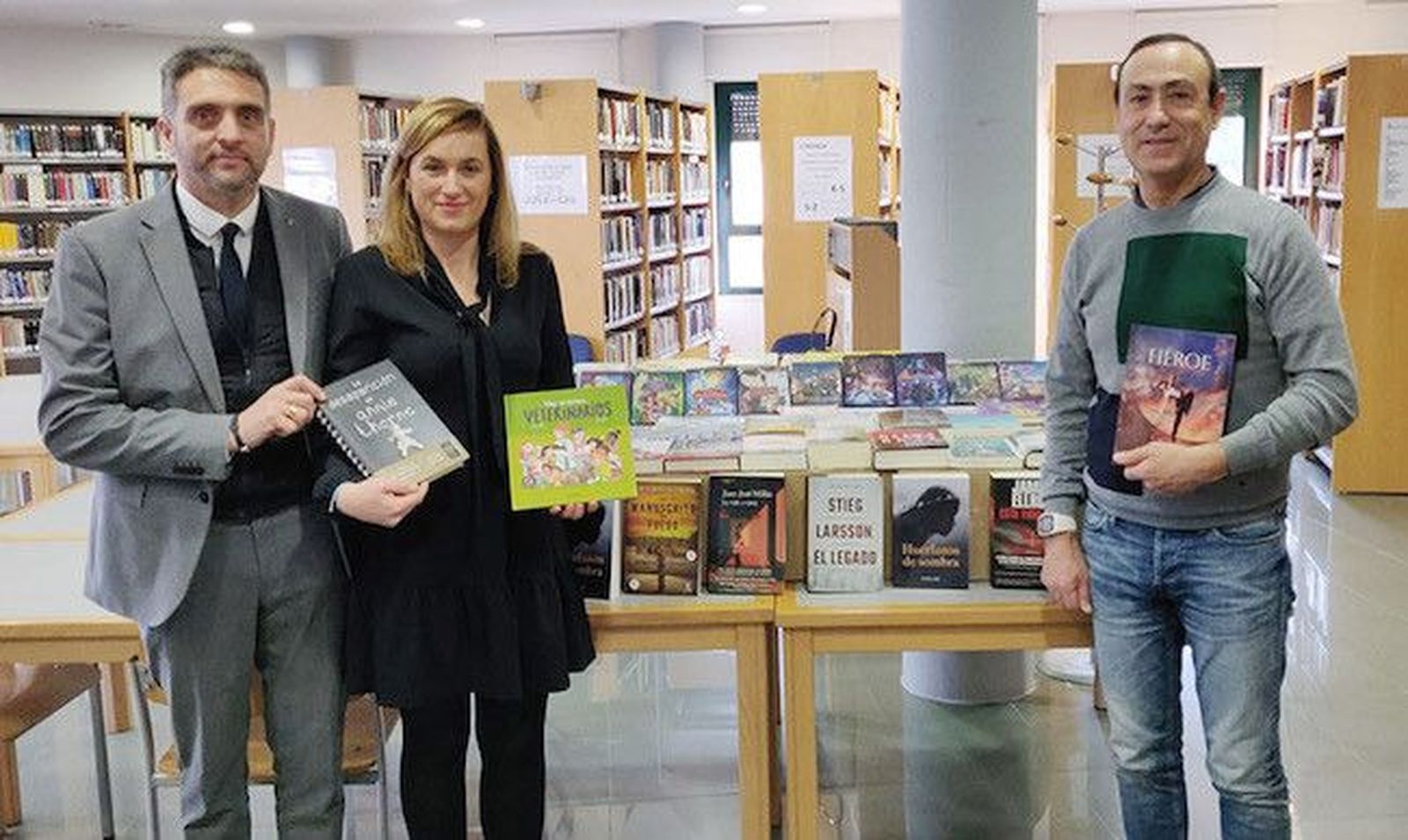 Nuevo material Biblioteca Carbajosa 1