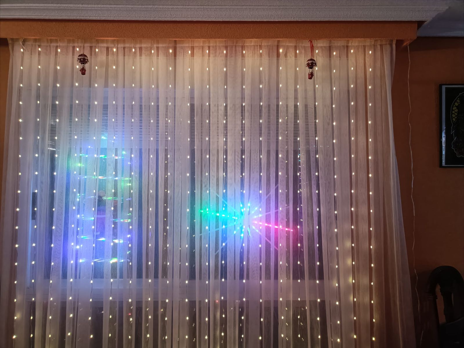 S.M.G. - Decoración navideña en una vivienda de la calle La Coruña en Salamanca (2).jpg