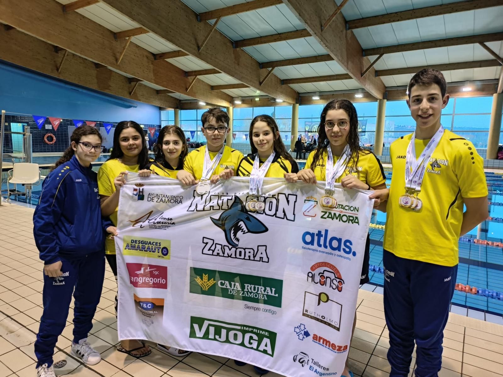 Atletas del Natación Zamora