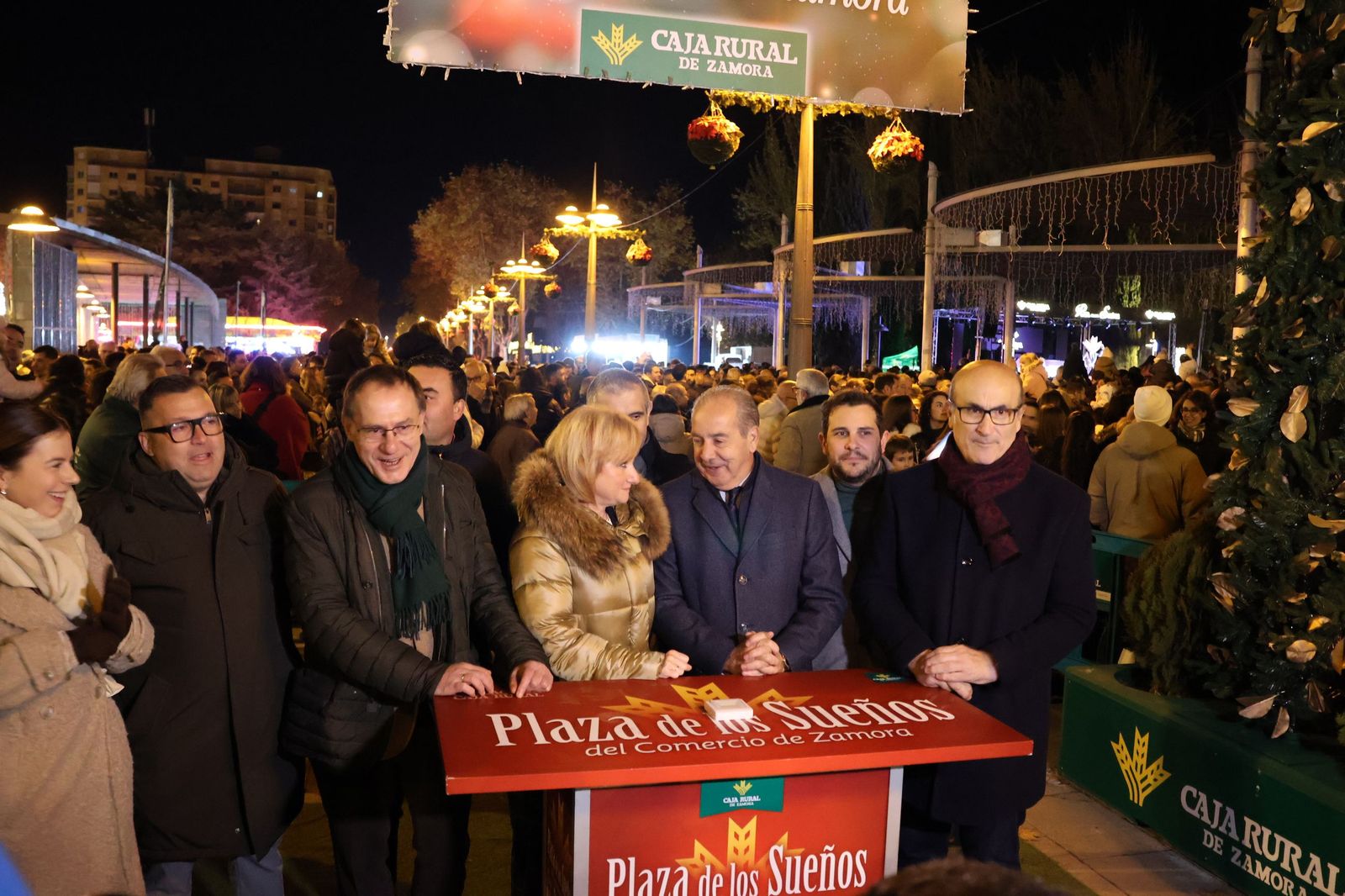 Encendido de la Plaza de los Sueños 2025 (4).JPG