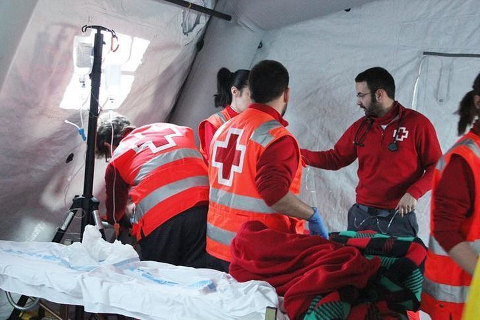 Voluntarios de Cruz Roja atienden 32 incidencias en la Poliparty