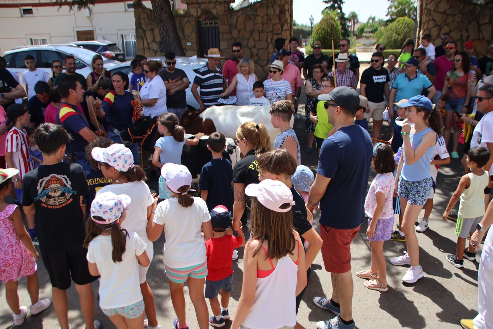 Castellanos de Villiquera, encierro infantil