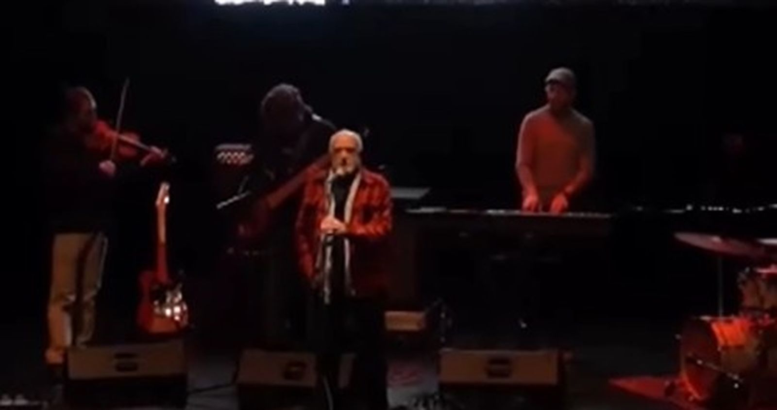 Chinato en la despedida de Robe Iniesta. FOTO: IG EL PAÍS