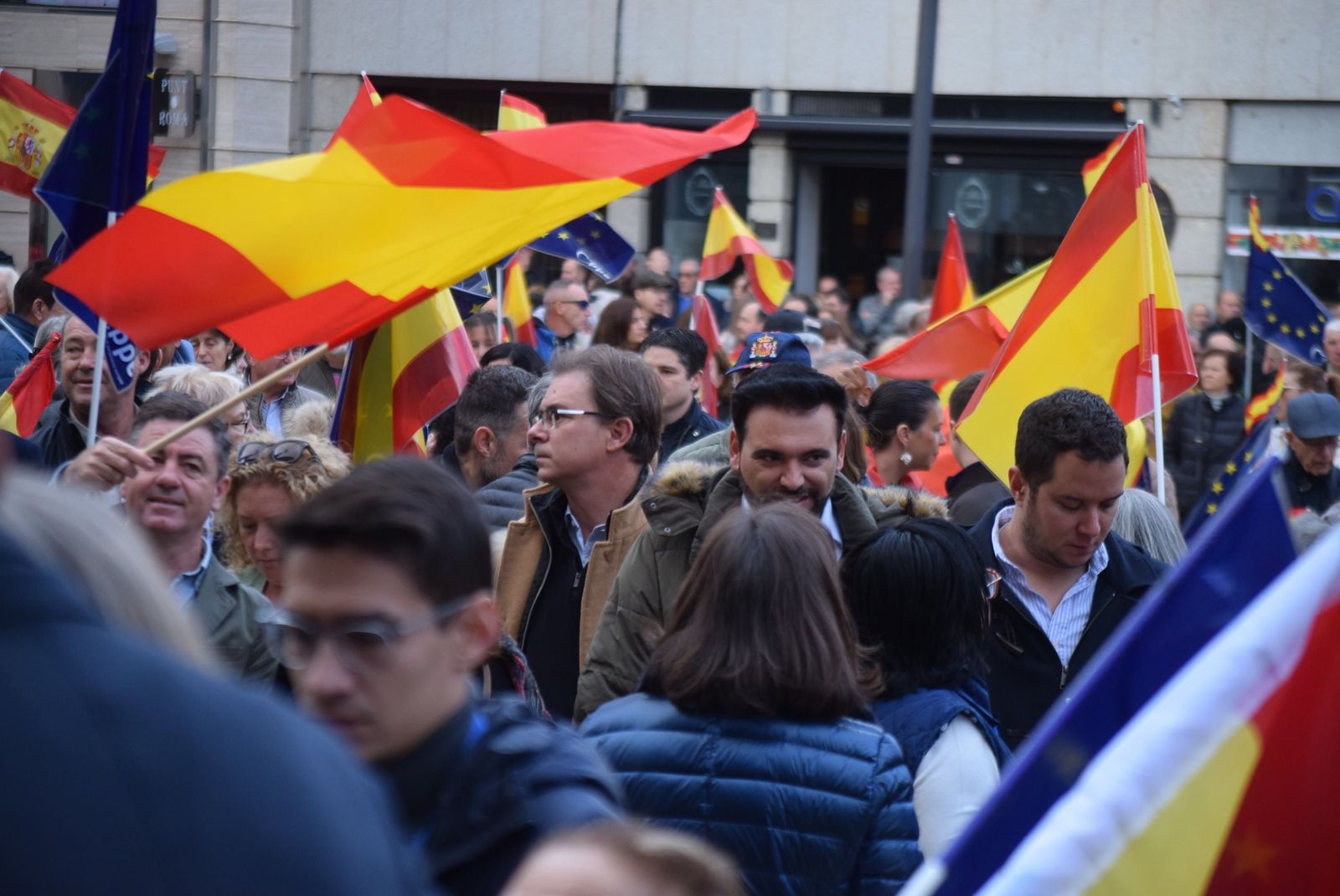 concentracion-del-pp-contra-la-amnistia-9