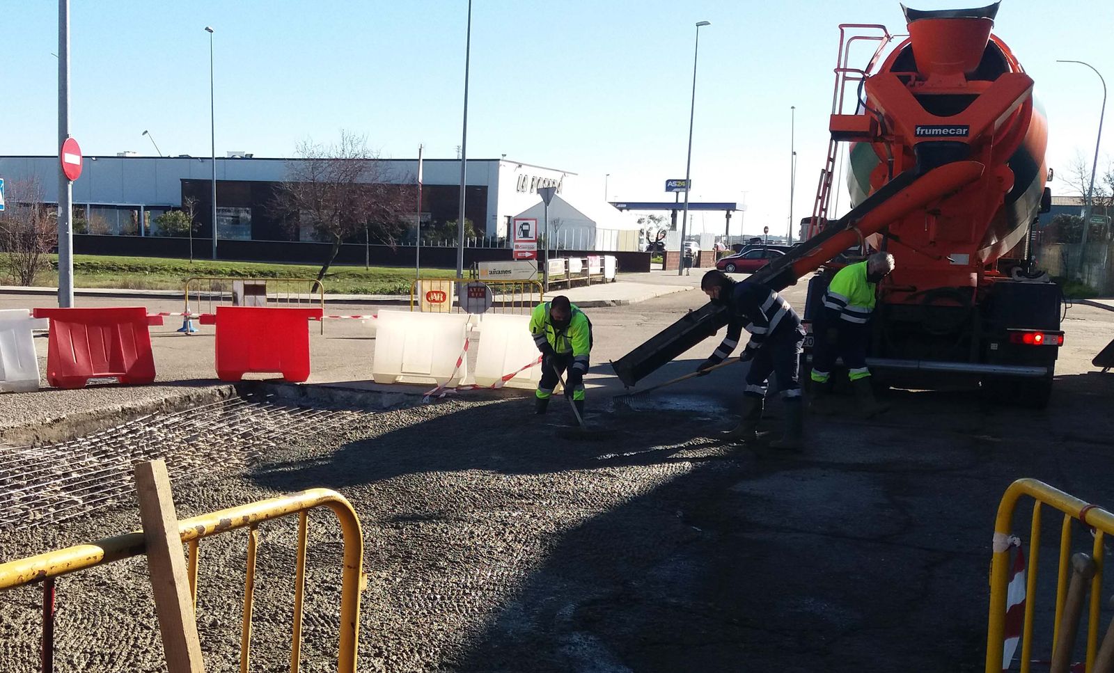 Actuación en uno de los viales más afectados