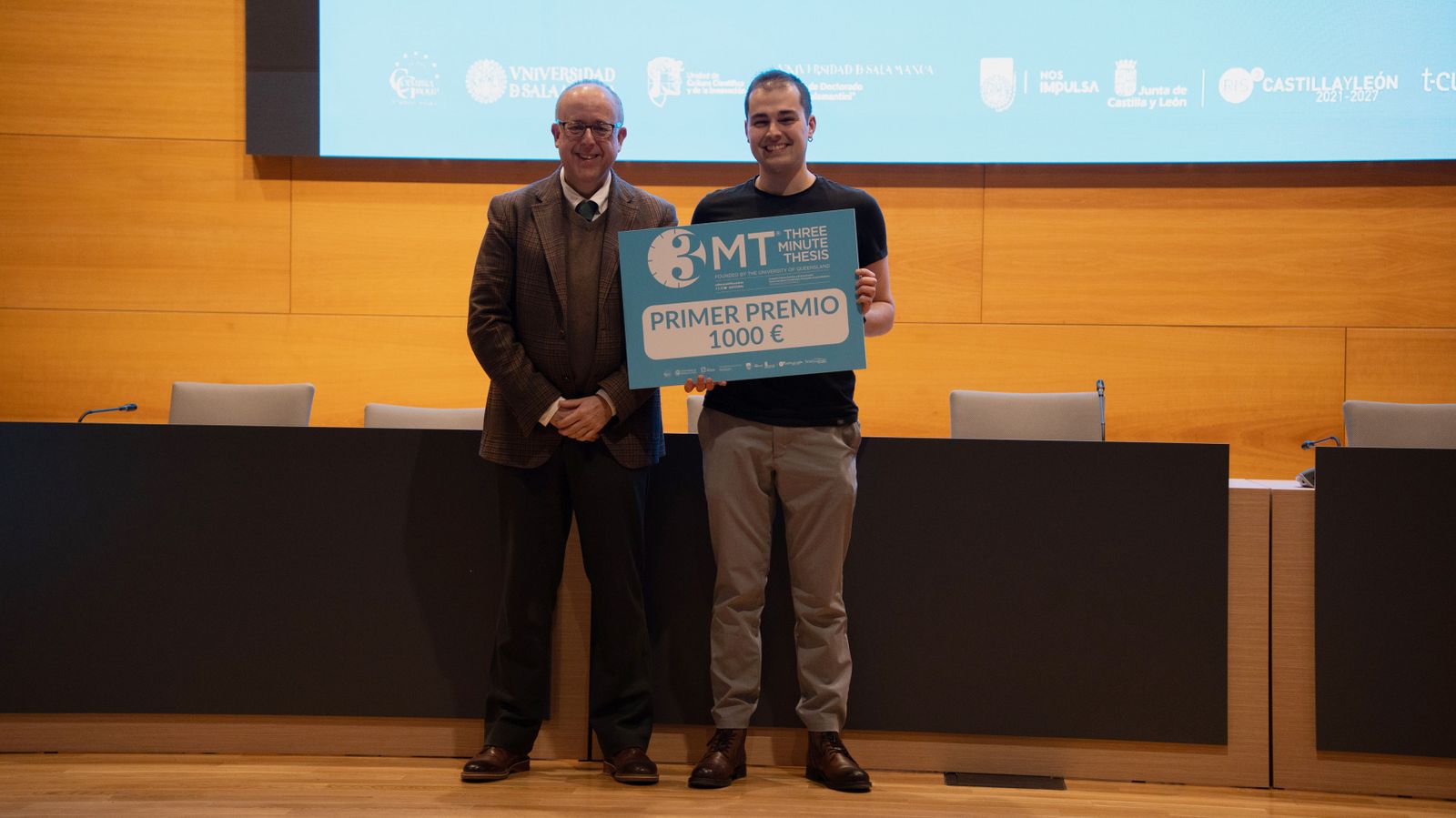El investigador del INCYL Pablo González gana la fase local del Certamen 3 Minutos Tesis