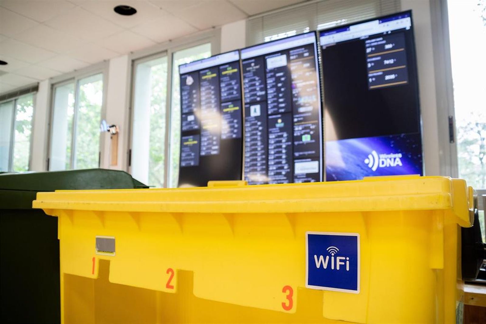 Un cartero se enfrenta a dos años de cárcel por tirar en un contenedor el correo que debía repartir