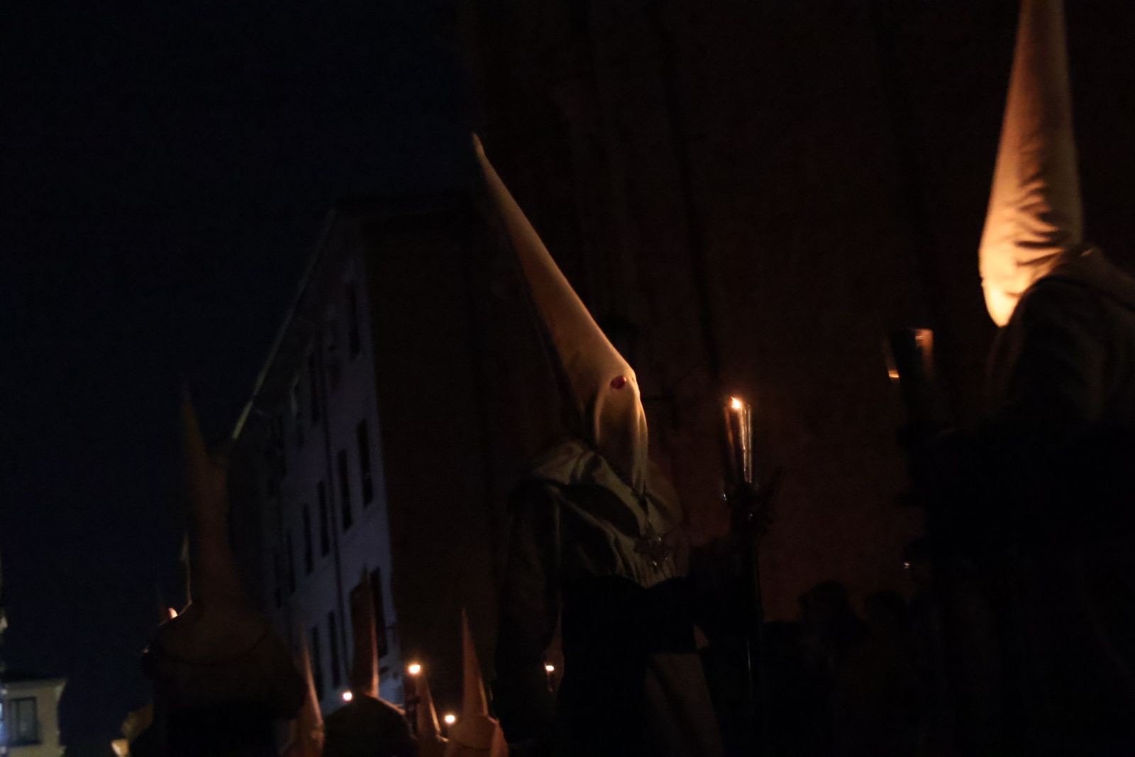 GALERÍA | Revive en imágenes la procesión de Jesús Yacente