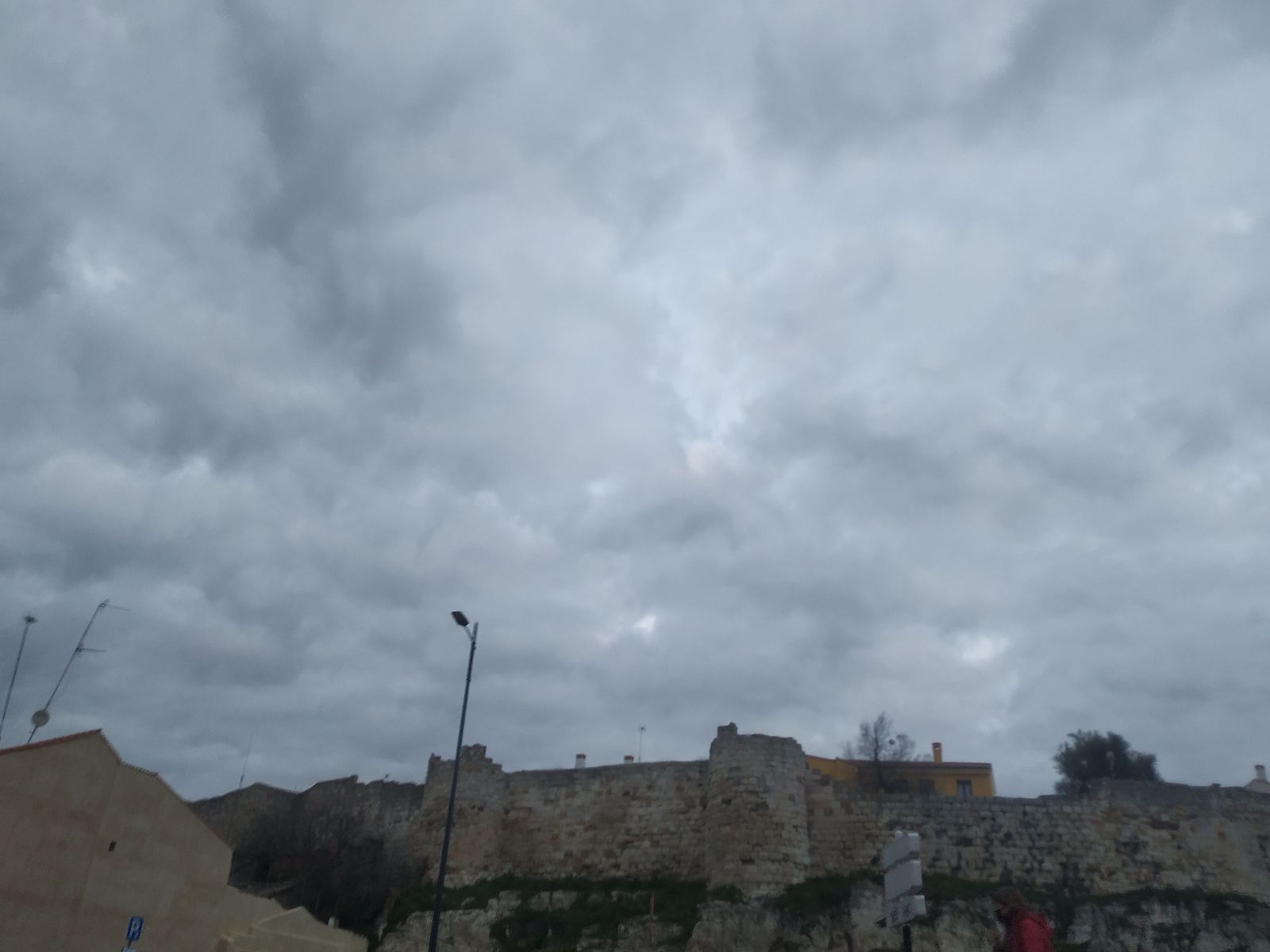 El tiempo con nubes en Zamora. Archivo.
