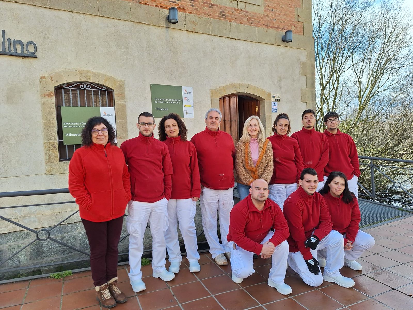 Alba de Tormes forma a alumnos en pintura y albañilería. Foto Ayuntamiento Alba de Tormes