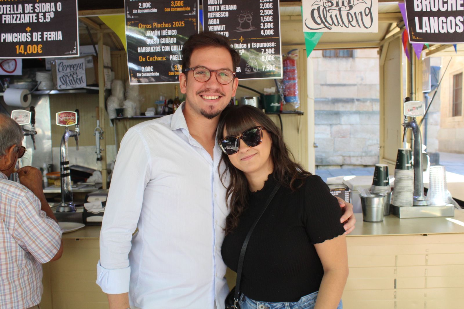 Ambiente en la Feria de Día en el mediodía de este martes