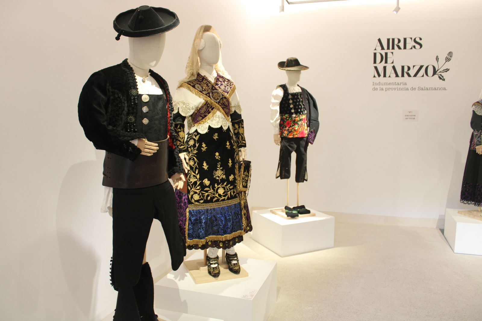 exposicion-aires-de-marzo-trajes-charros-villavieja-de-yeltes-1