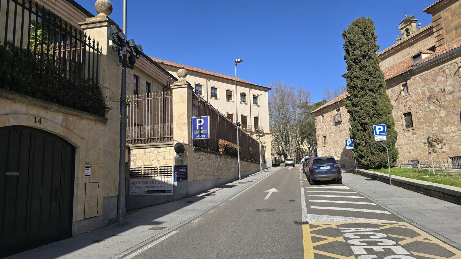 Calle Juan de la Fuente