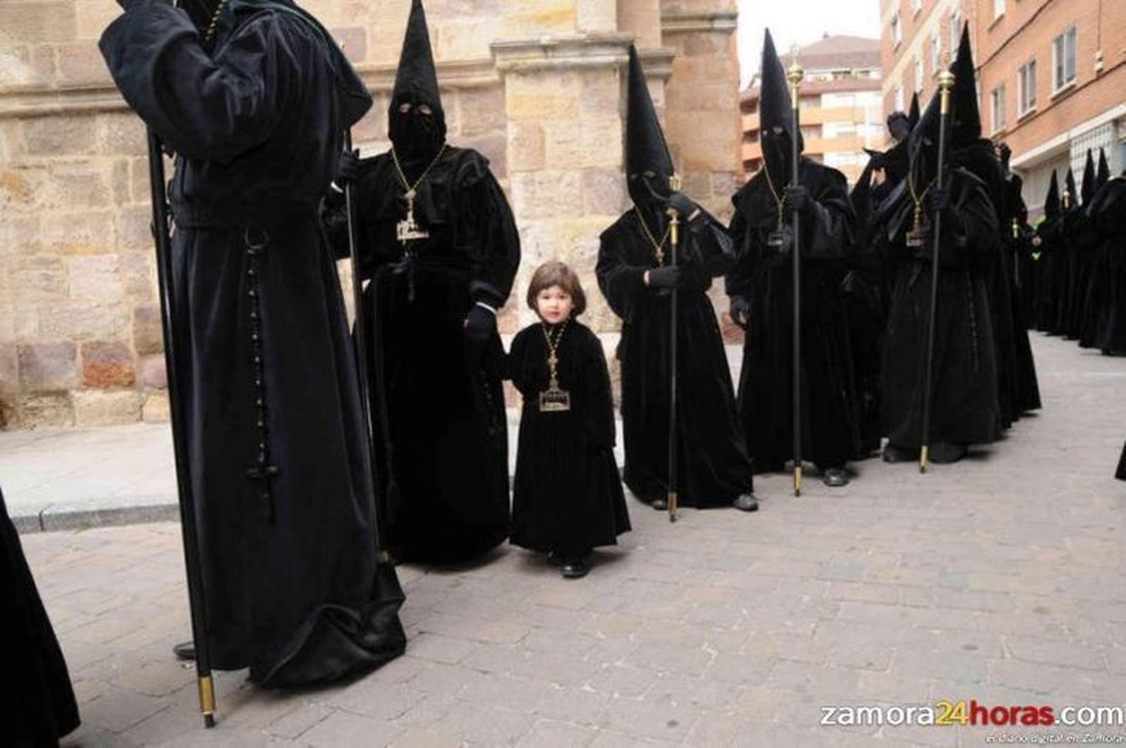 David Prieto: “La incorporación de la mujer al Santo Entierro ha sido un éxito”