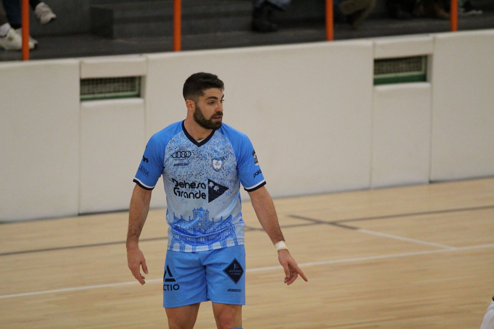 whatsapp-image-2025-03-02-at-20-08-41