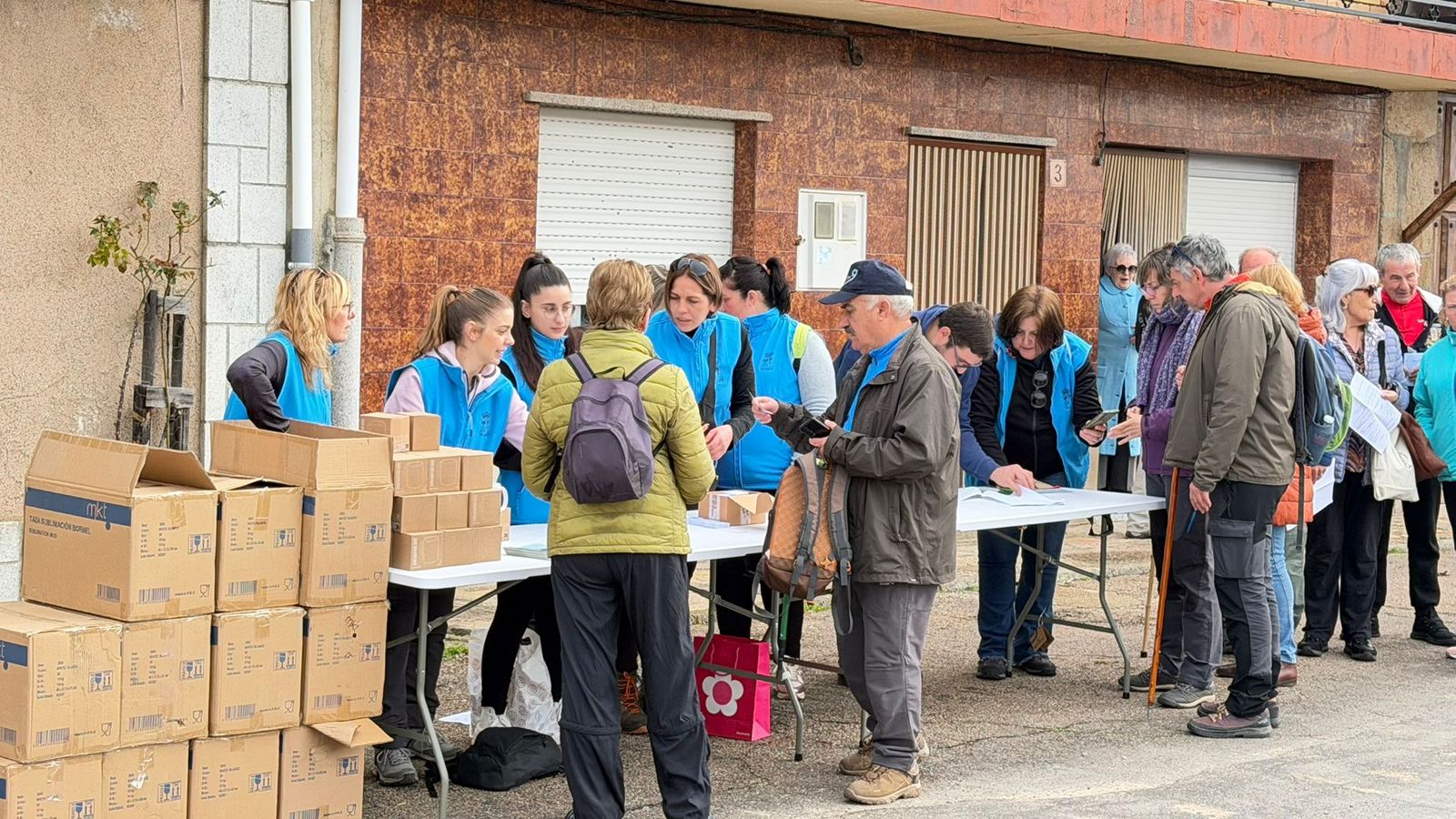Marcha senderista en Vilvestre
