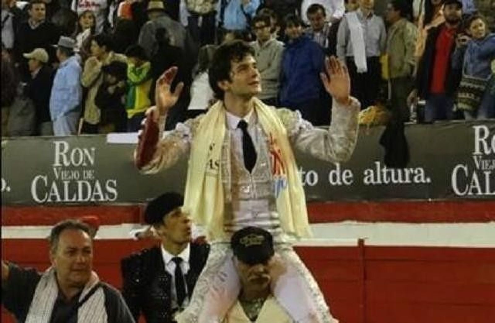 Juan del Álamo conquista Manizales en su debut al cortar tres orejas Juan del Álamo conquista Manizales en su debut al cortar tres orejas