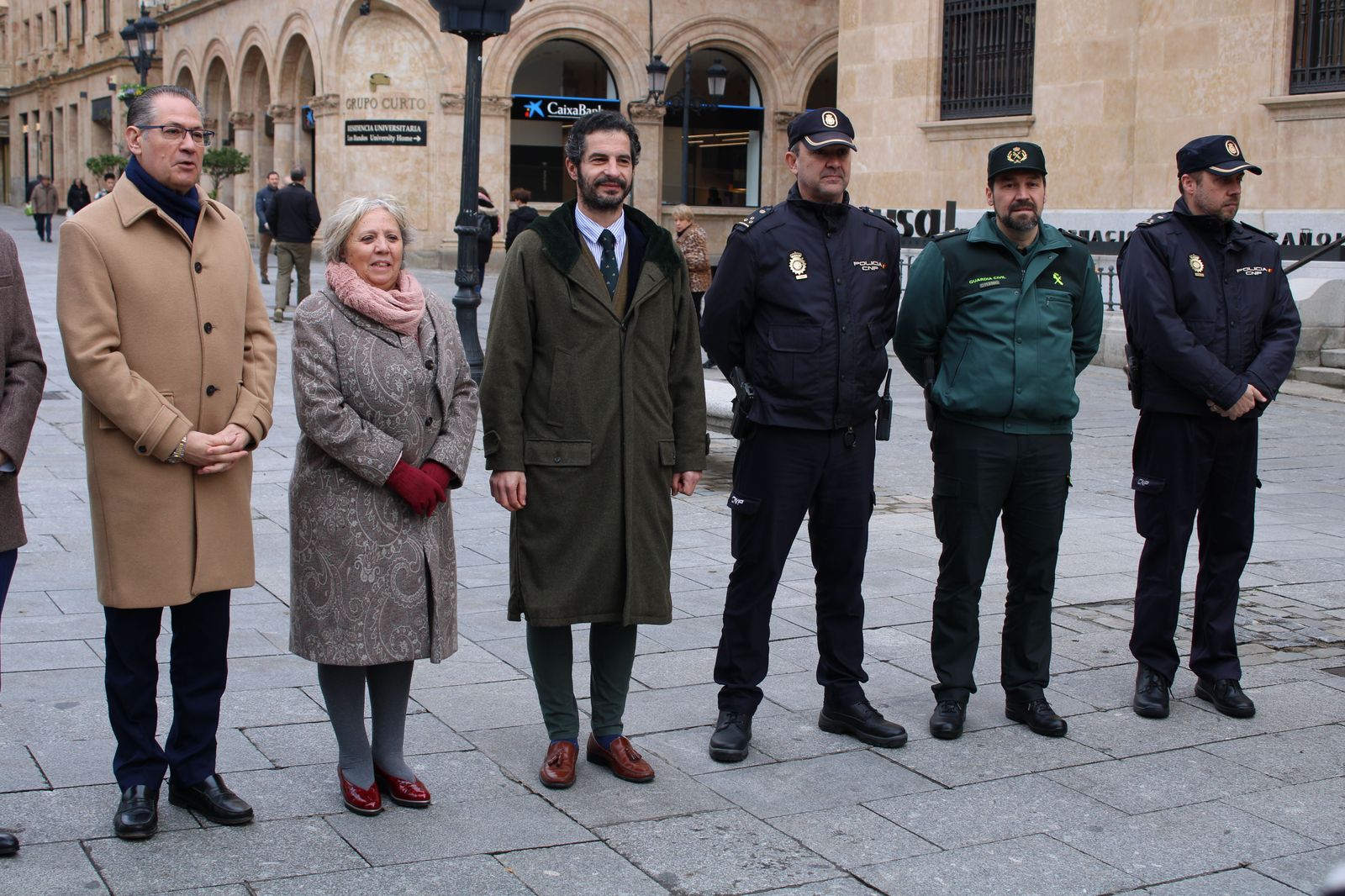 La subdelegada de Gobierno, Encarnación Pérez, con el concejal del Ayto Fernando Carabias, Pedro Merino (GC) y Rafael Santero (PN)