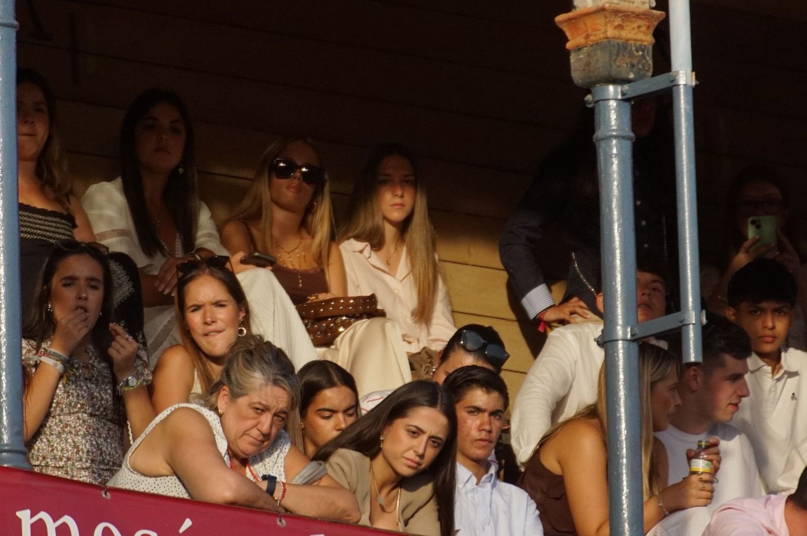 Así han vivido los salmantinos el primer festejo de la feria taurina 2025: imágenes del ambiente en los tendidos y en el patio de cuadrillas