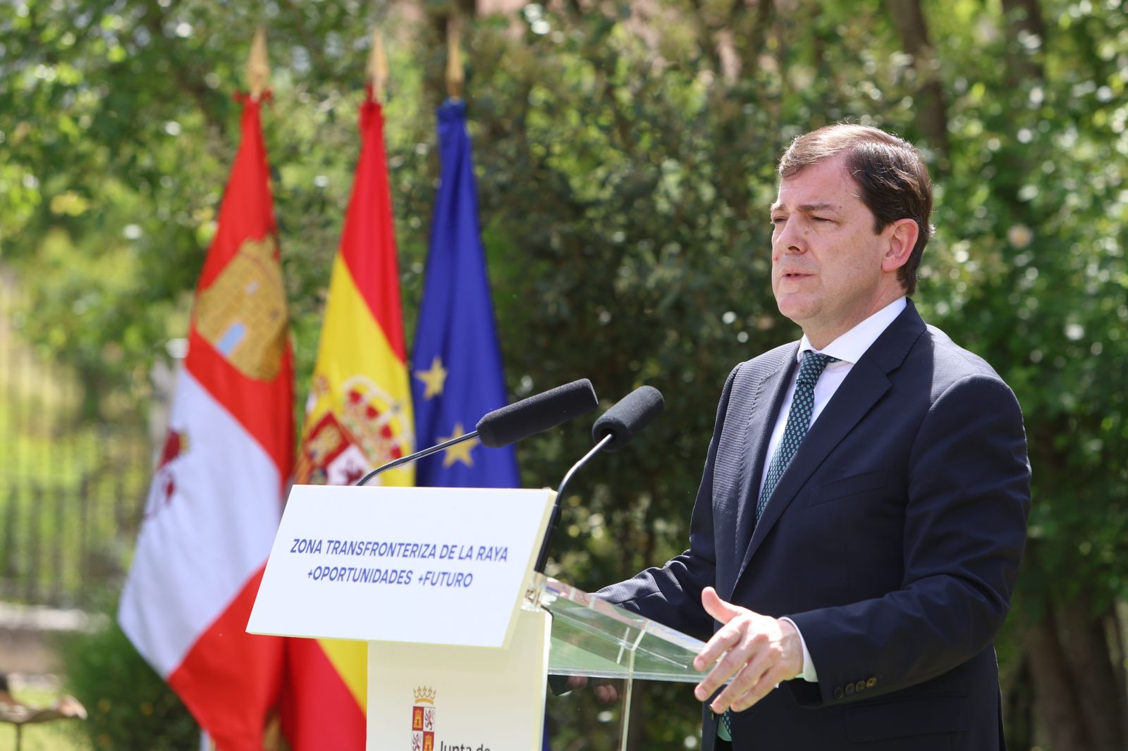 JL Leal / ICAL. El presidente de la Junta de Castilla y León, Alfonso Fernández Mañueco, presenta el Plan Socioeconómico de La Raya. JL Leal / ICAL. El presidente de la Junta de Castilla y León, Alfonso Fernández Mañueco, presenta el Plan Socioeconómico de La Raya.