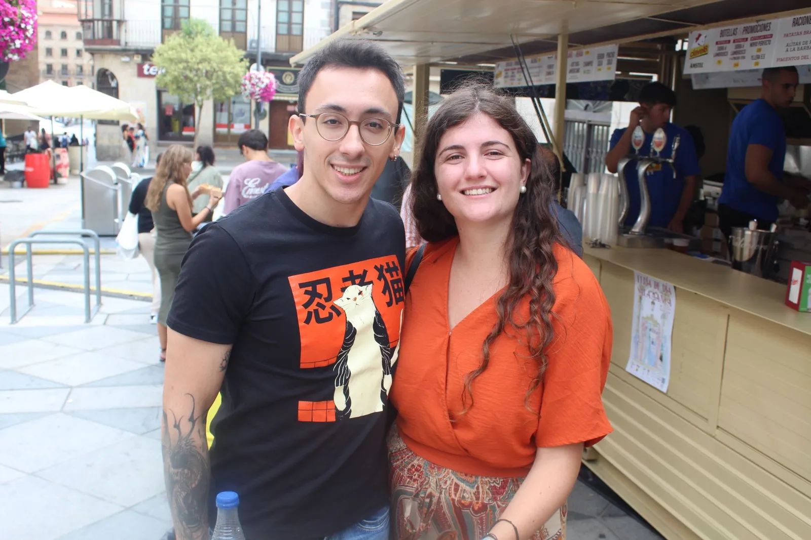 Ambiente en la Feria de Día en el mediodía de este viernes