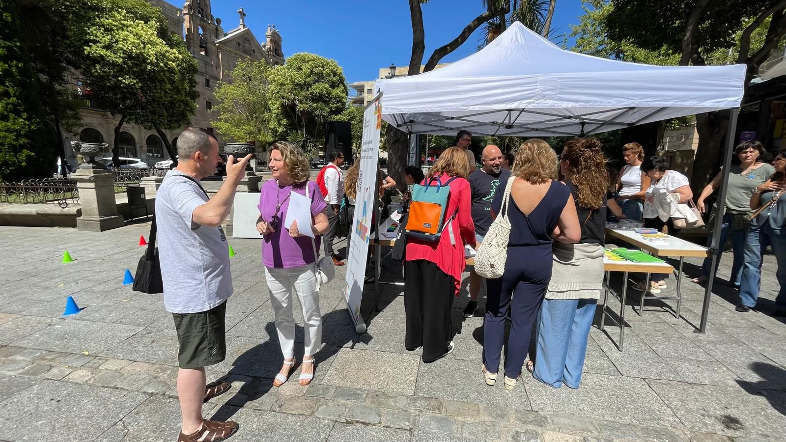 Carpa interactiva en la plaza de los Bandos para concienciar contra la drogadicción