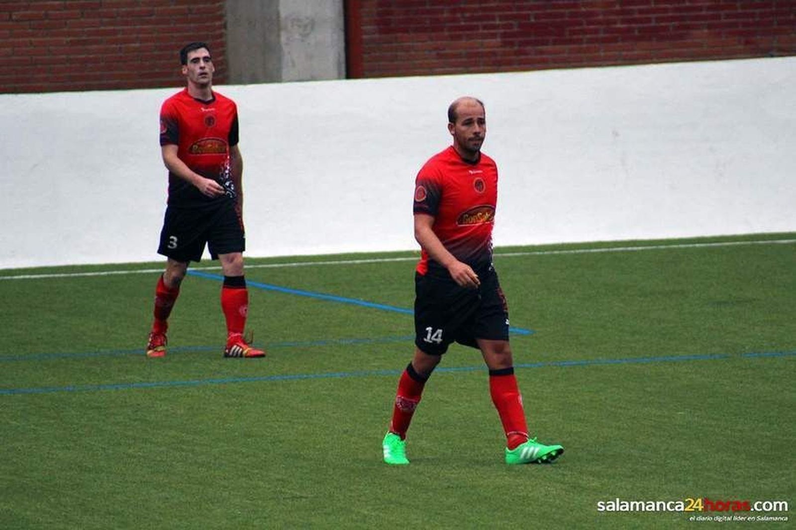 El Béjar Industrial derrota al Carbajosa en el último minuto